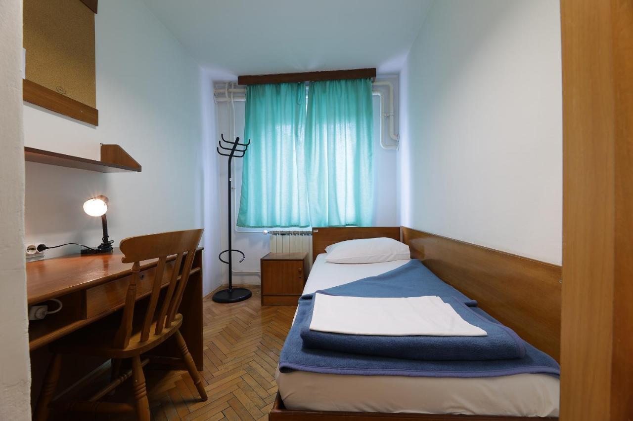 Rijeka Budget Rooms Eksteriør billede