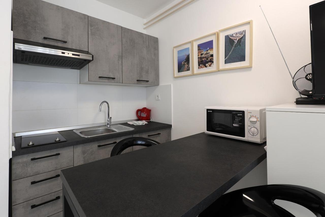 Rijeka Budget Rooms Eksteriør billede