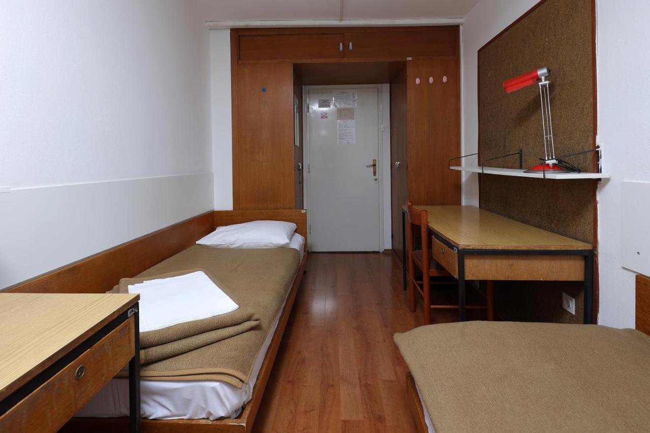 Rijeka Budget Rooms Eksteriør billede
