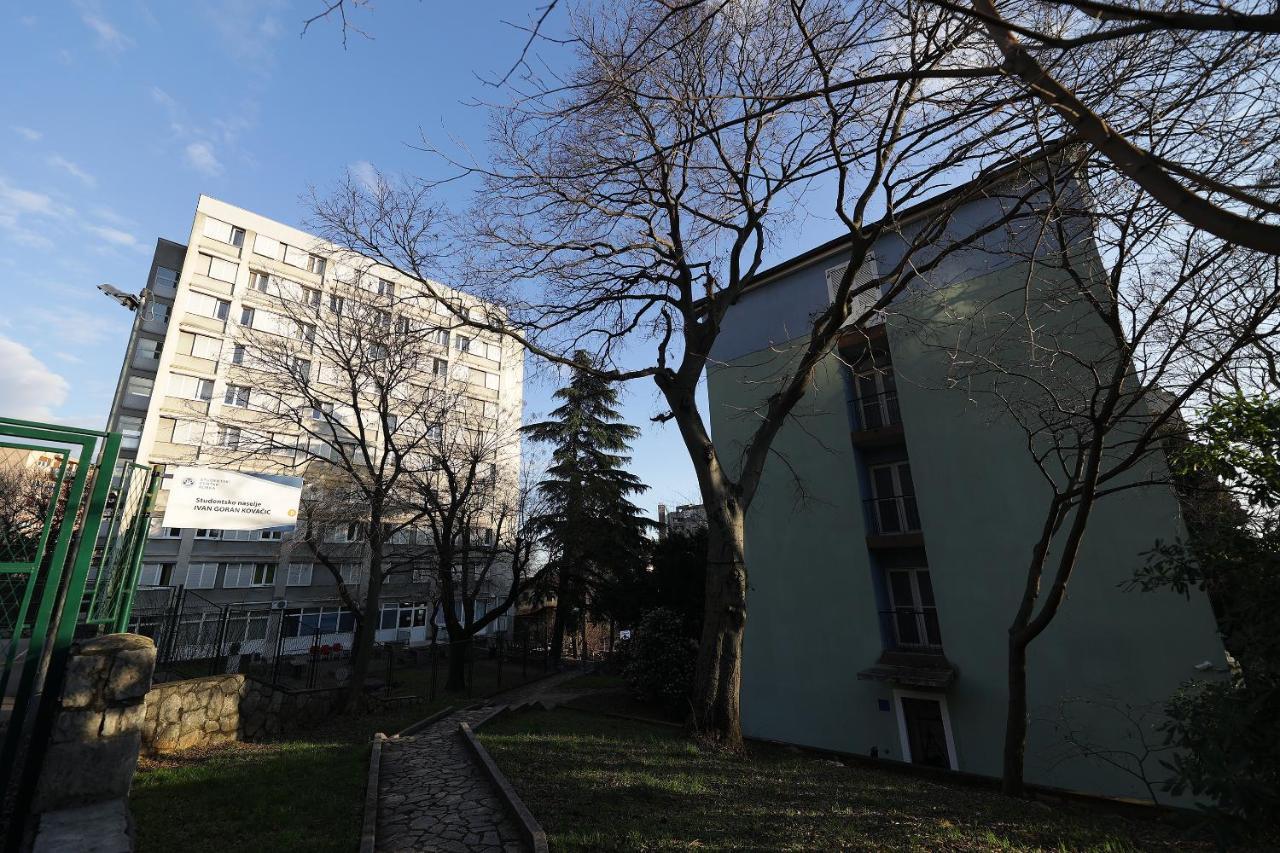 Rijeka Budget Rooms Eksteriør billede