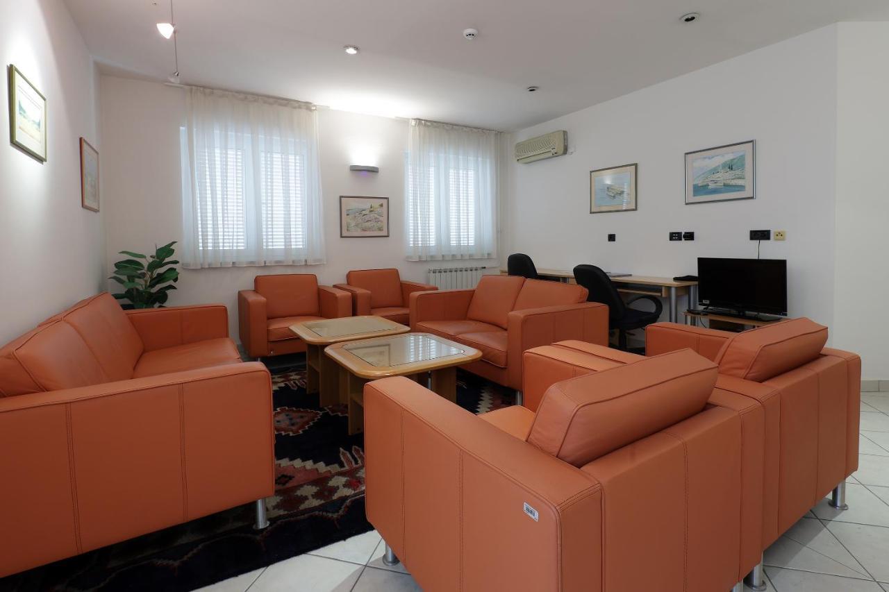 Rijeka Budget Rooms Eksteriør billede