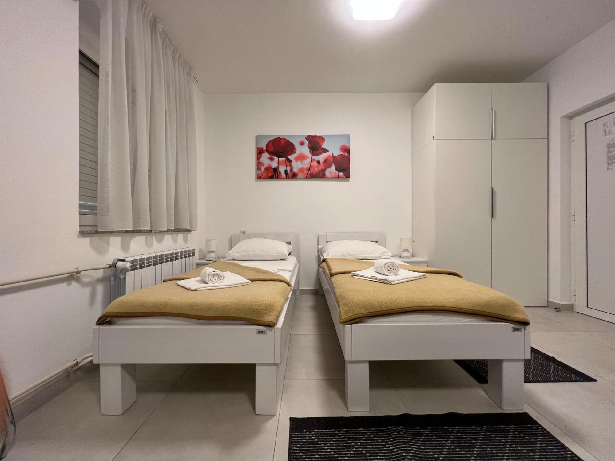 Rijeka Budget Rooms Eksteriør billede