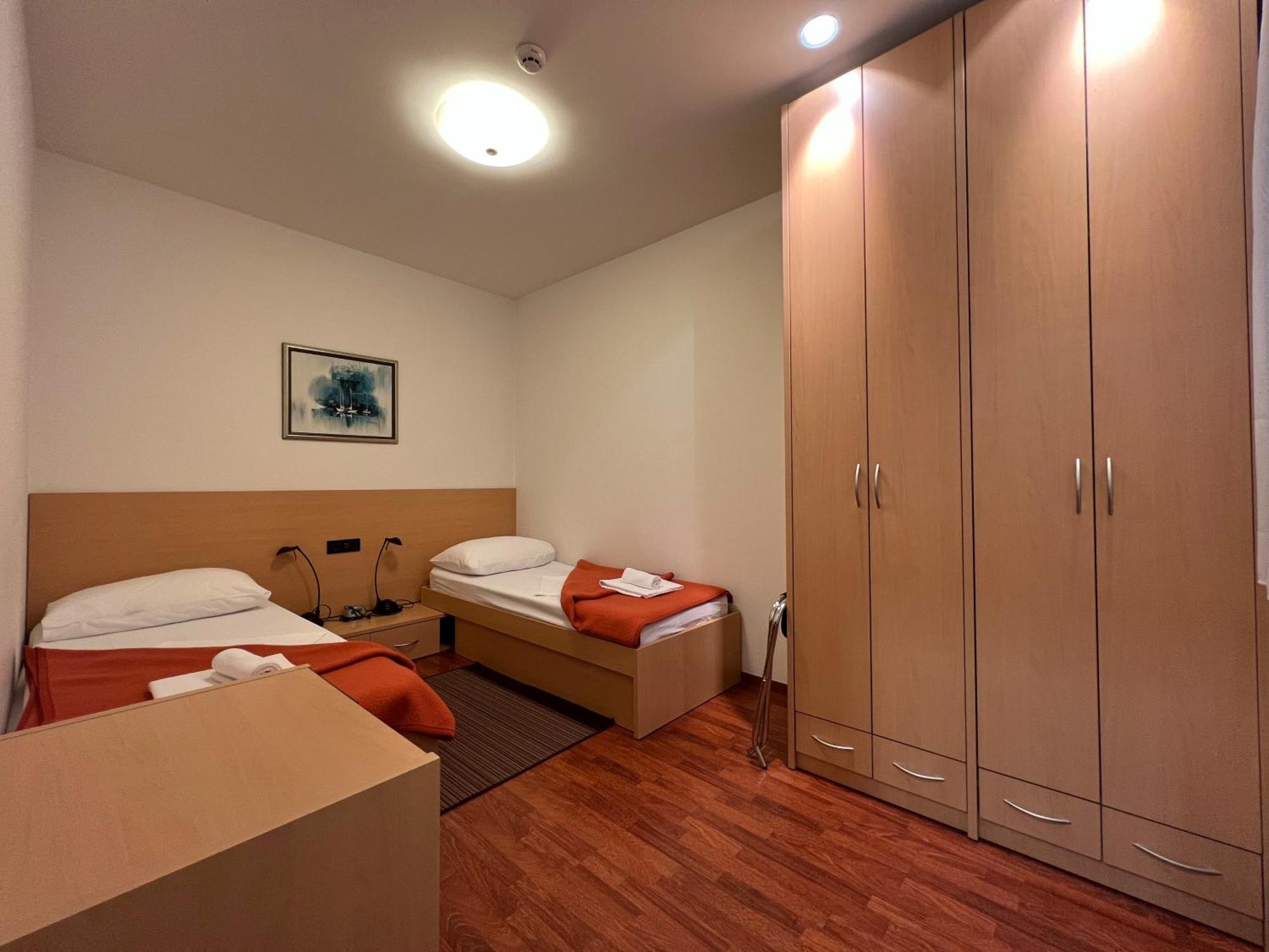 Rijeka Budget Rooms Eksteriør billede