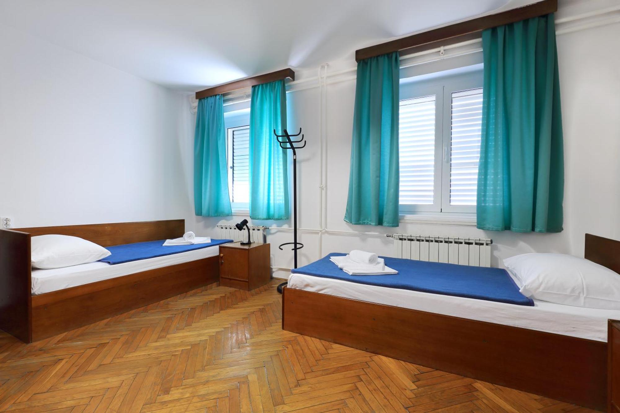 Rijeka Budget Rooms Eksteriør billede